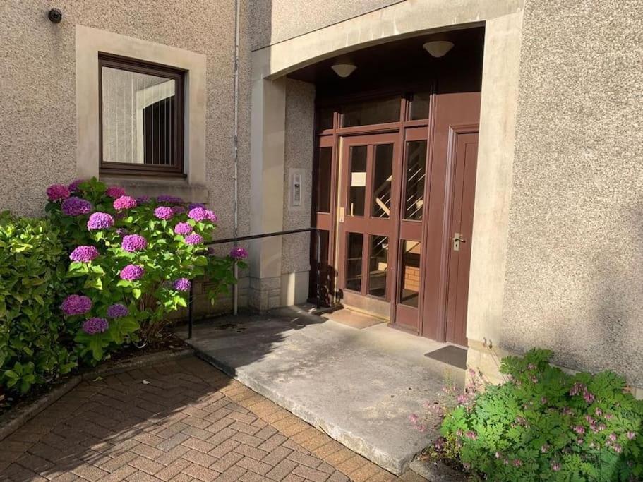 Teith Court Apartment With Private Parking. Стерлинг Экстерьер фото