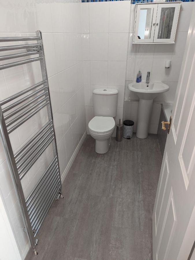 Teith Court Apartment With Private Parking. Стерлинг Экстерьер фото