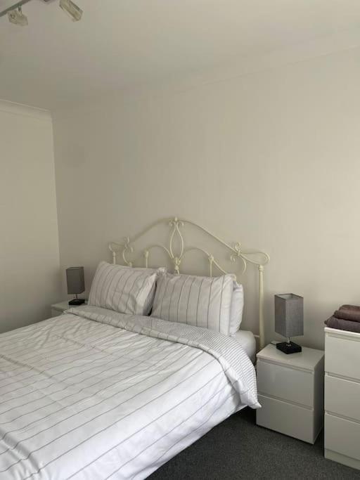 Teith Court Apartment With Private Parking. Стерлинг Экстерьер фото
