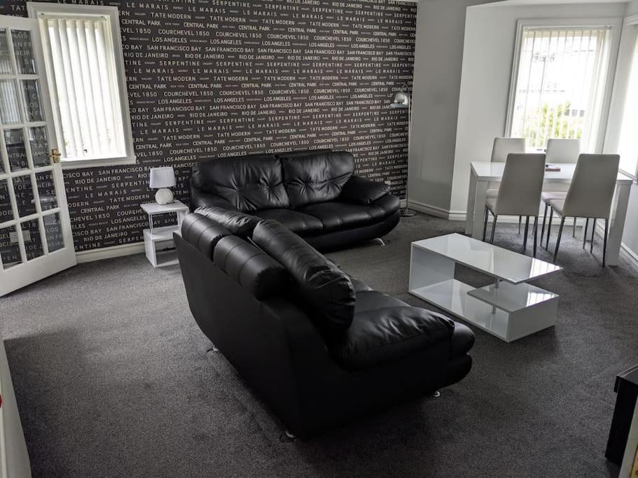 Teith Court Apartment With Private Parking. Стерлинг Экстерьер фото